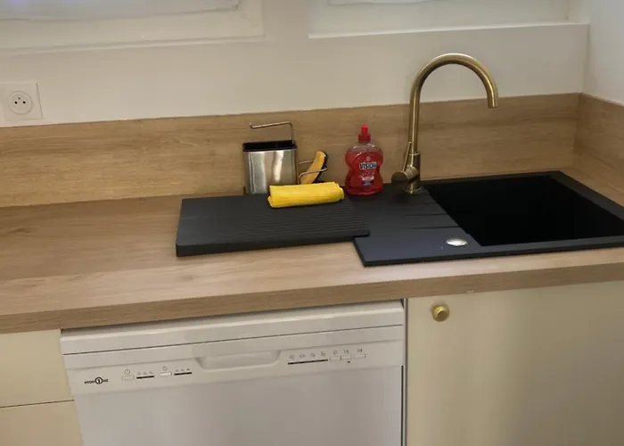 Holiday home La Maison Des Reves T4 Avec Jardin