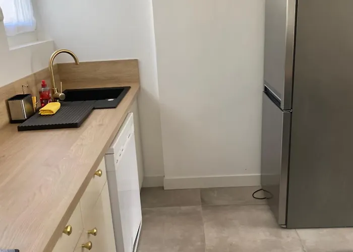 Holiday home La Maison Des Reves T4 Avec Jardin